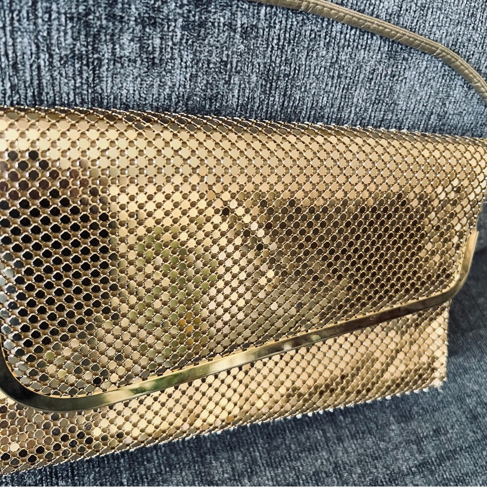 🤩 Vintage Gold Metal Mesh Clutch Handbag w Shoulder Strap